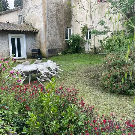 Dom wakacyjny Les Bambous Mas-Saintes-Puelles